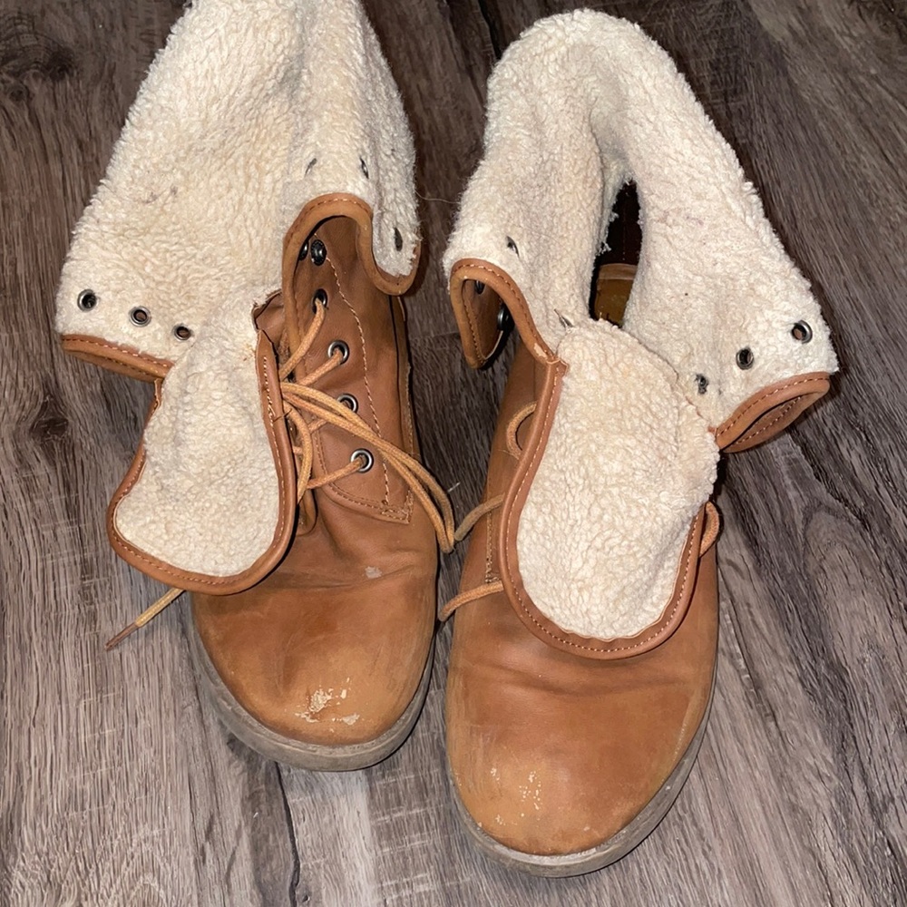 Mudd booties 🧡